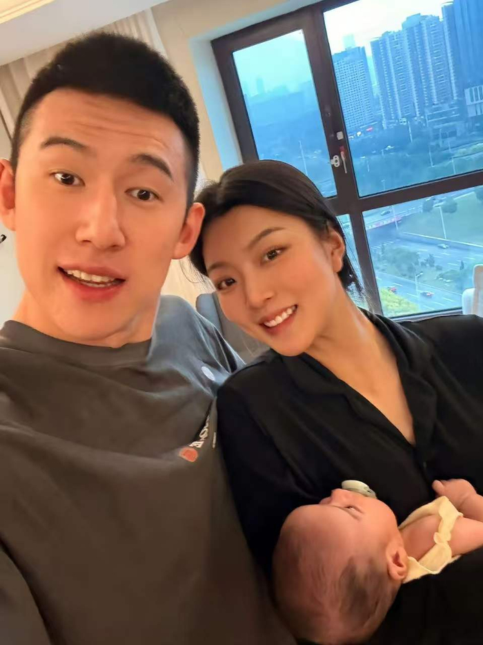 云鼎娱乐登录入口-合同到期，离队辽宁？付豪发声，官宣决定，娇妻意见成关键|辽宁男篮|韩德君|郭艾伦|篮板|妻子_新浪体育_新浪新闻