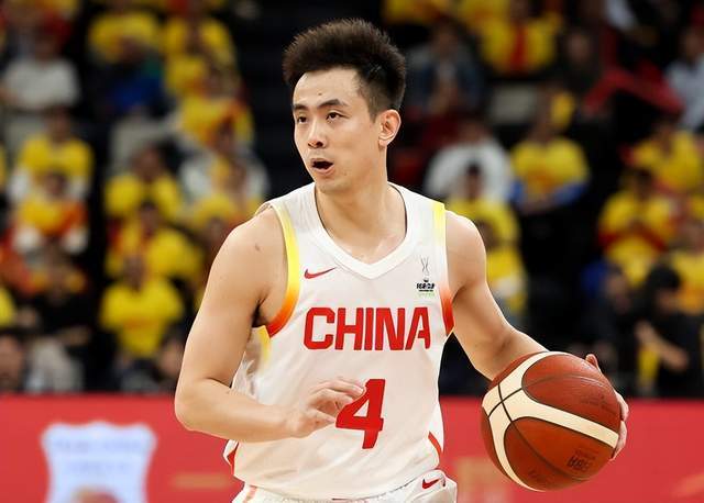云鼎娱乐-进攻很热闹但防守一团糟：中国男篮半场落后中国台北1分
